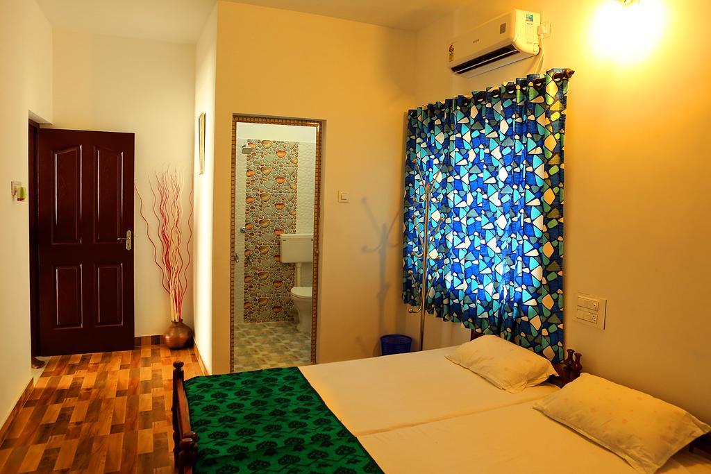 Heather Home Stay Kochi Ruang foto