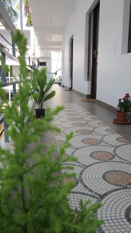 Heather Home Stay Kochi Bagian luar foto