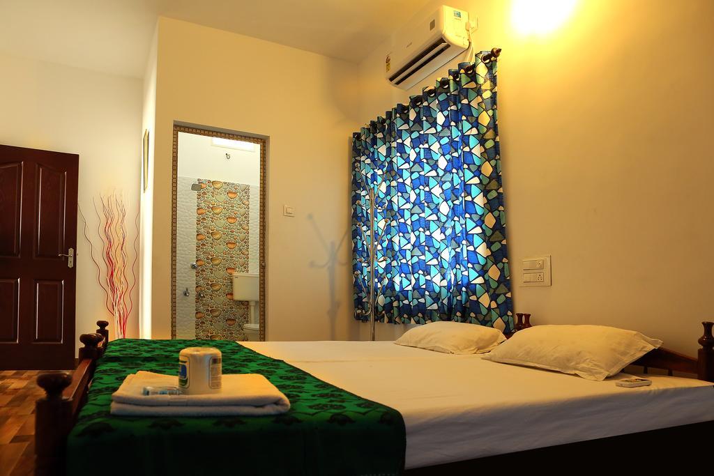 Heather Home Stay Kochi Bagian luar foto