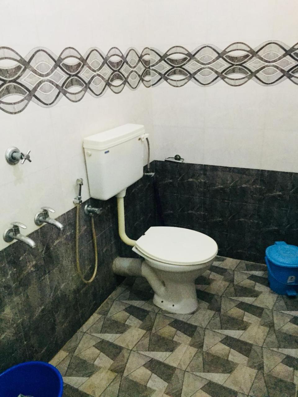 Heather Home Stay Kochi Bagian luar foto