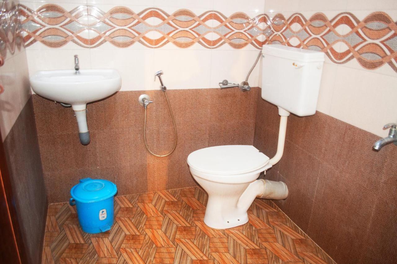 Heather Home Stay Kochi Bagian luar foto